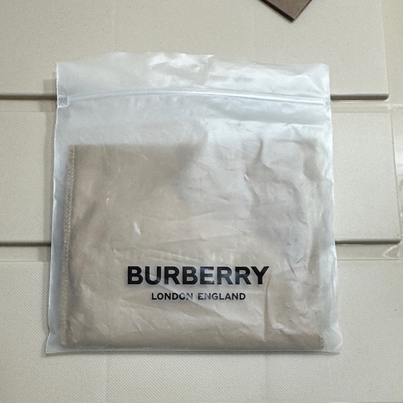 Burberry Beige Check Card Holder with Brown Trim and Red Stripe - Picture 5 of 5